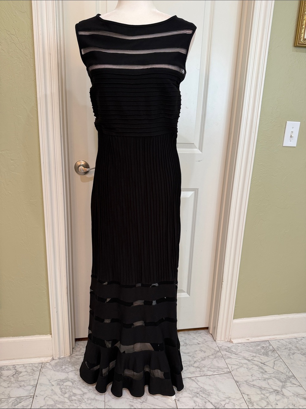 Elegant Sleeveless Black Sheer-Panel Maxi Evening Dress Feminine